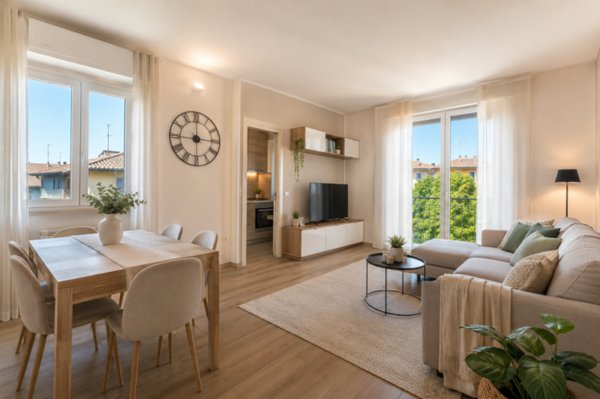 casa indipendente in vendita a Nerviano in zona Villanova
