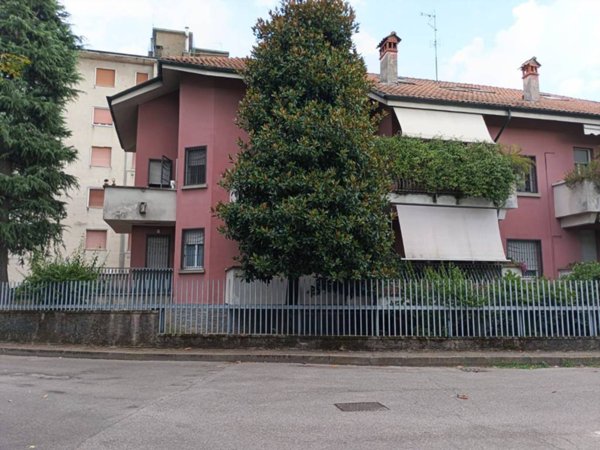 appartamento in vendita a Nerviano in zona Villanova