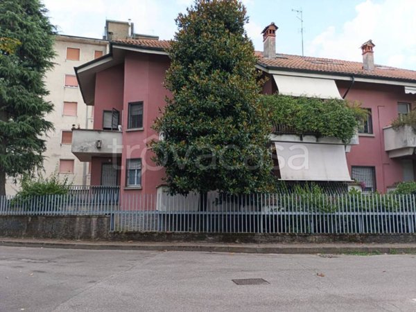 appartamento in vendita a Nerviano in zona Villanova