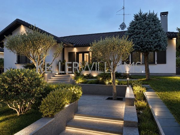 casa indipendente in vendita a Nerviano in zona Villanova