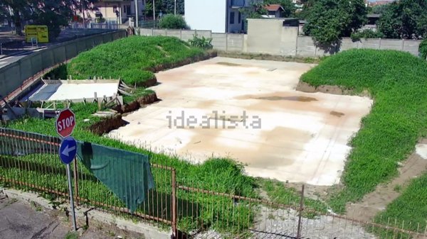 casa indipendente in vendita a Nerviano in zona Sant'Ilario