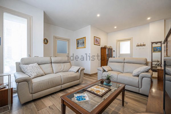 casa indipendente in vendita a Nerviano in zona Garbatola