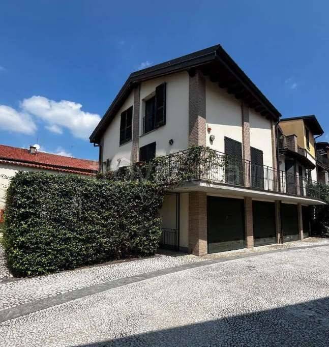 appartamento in vendita a Nerviano in zona Villanova