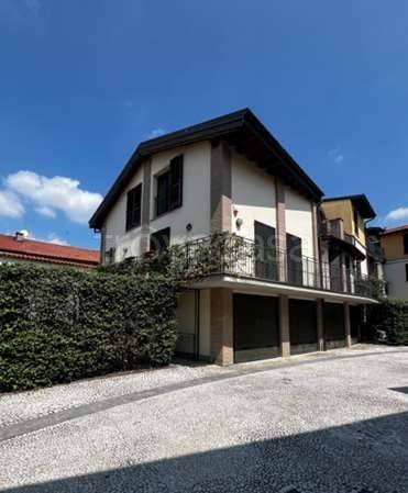 appartamento in vendita a Nerviano in zona Villanova