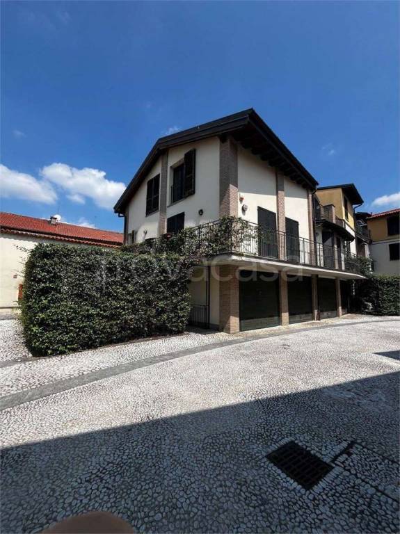 appartamento in vendita a Nerviano in zona Villanova