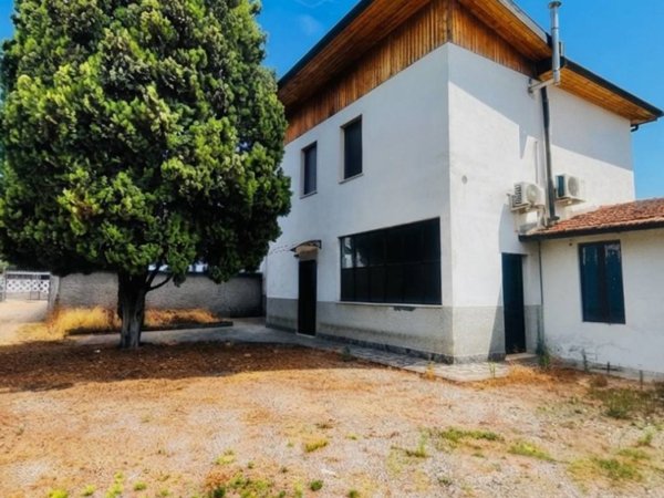 casa indipendente in vendita a Nerviano in zona Garbatola