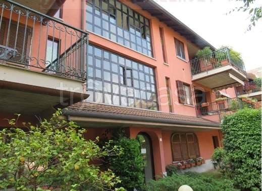 appartamento in vendita a Nerviano in zona Villanova