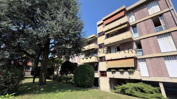 appartamento in vendita a Nerviano in zona Villanova
