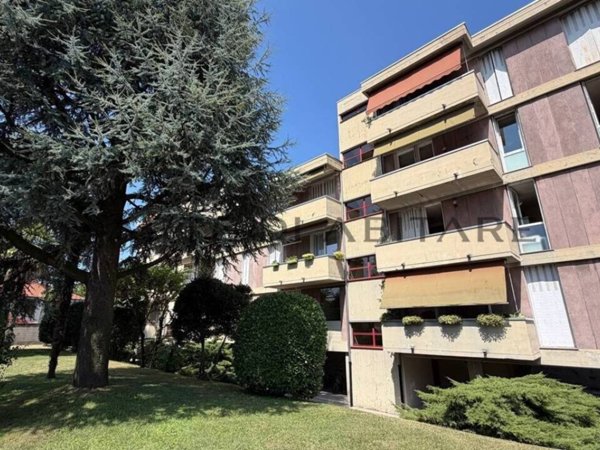 appartamento in vendita a Nerviano in zona Villanova