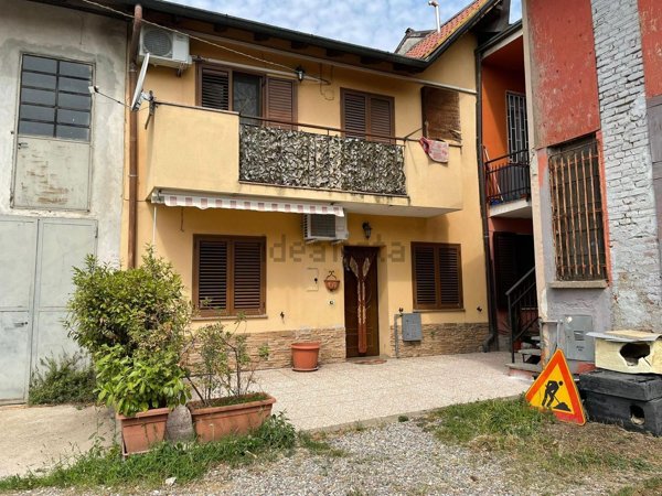 appartamento in vendita a Nerviano in zona Villanova