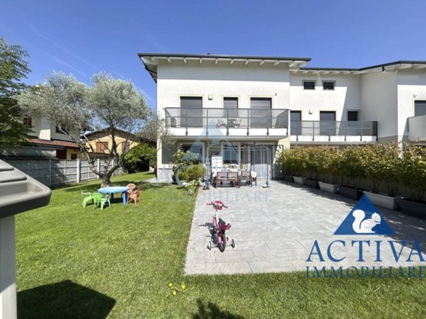 appartamento in vendita a Nerviano in zona Villanova