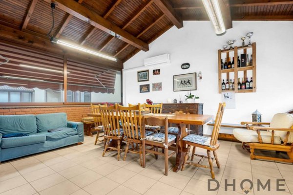 casa indipendente in vendita a Nerviano in zona Villanova