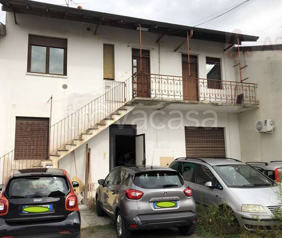 appartamento in vendita a Nerviano in zona Sant'Ilario