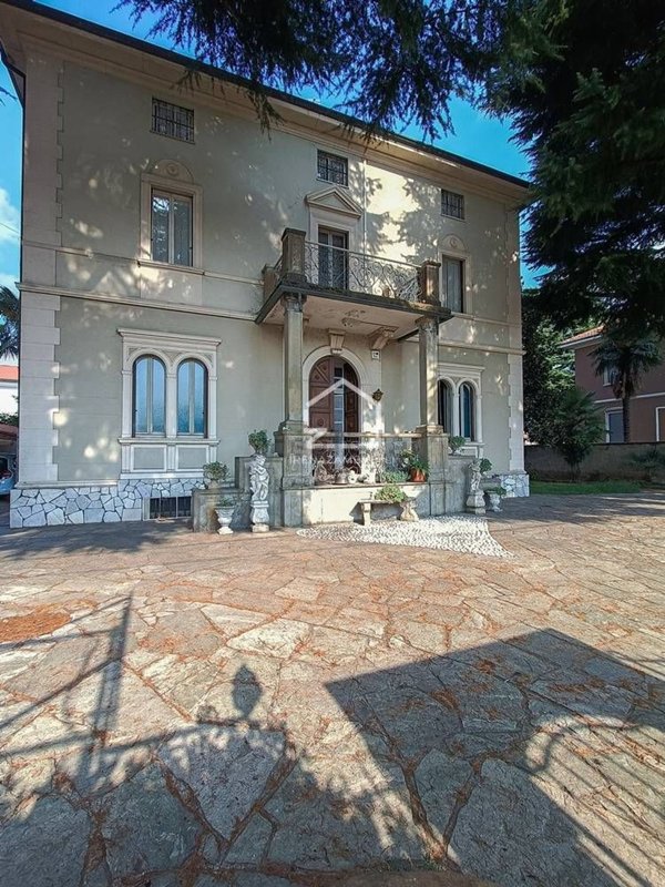 casa indipendente in vendita a Nerviano in zona Villanova