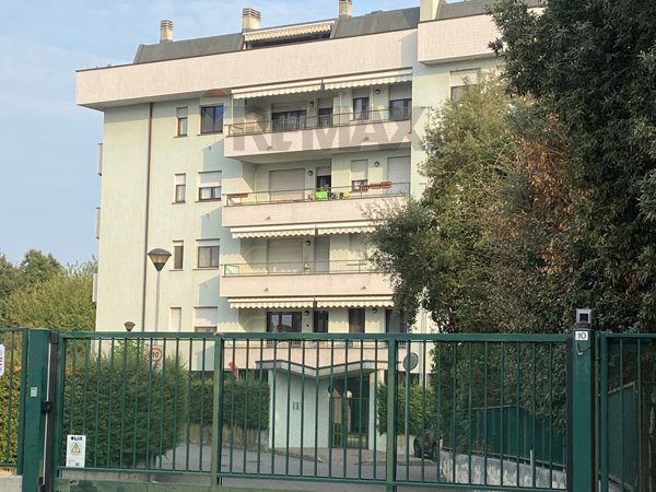 appartamento in vendita a Nerviano in zona Cantone