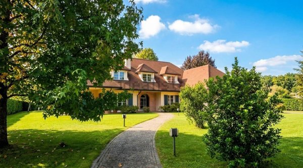 casa indipendente in vendita a Nerviano in zona Villanova