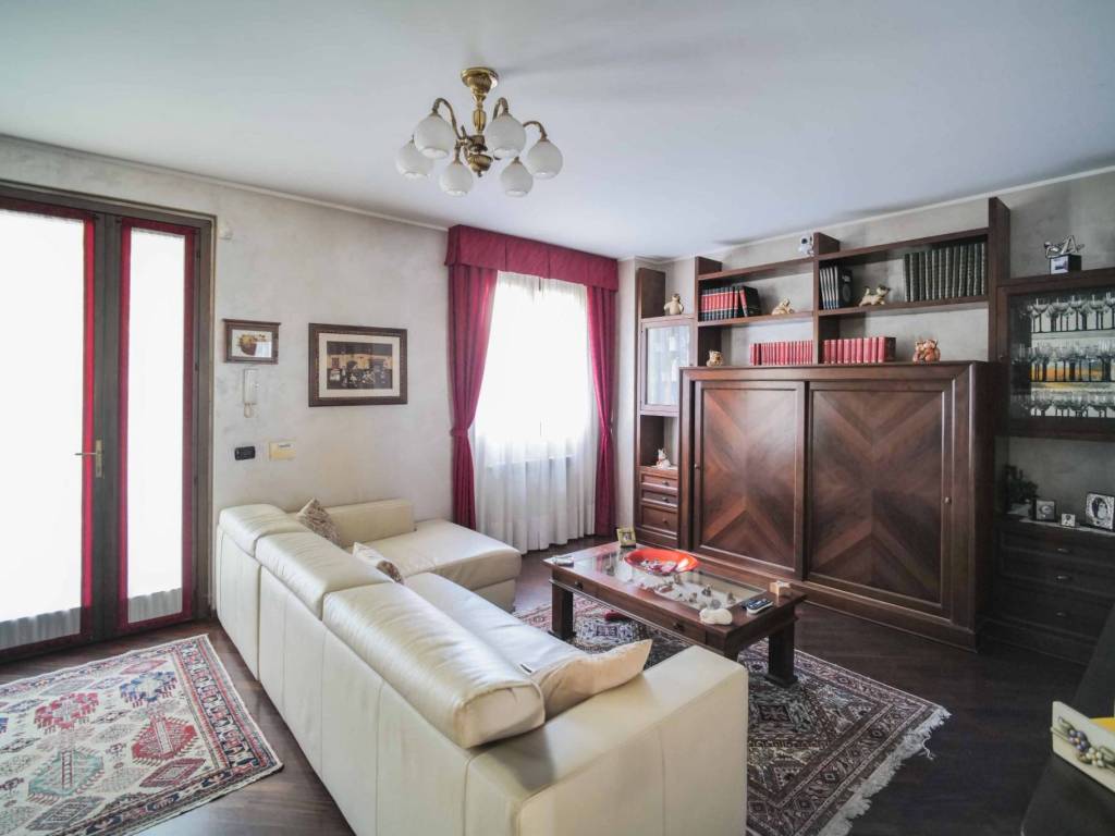 casa indipendente in vendita a Nosate