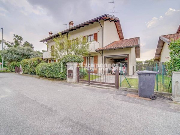 casa indipendente in vendita a Nosate