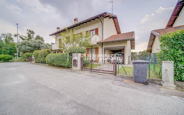 casa indipendente in vendita a Nosate