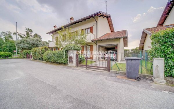 casa indipendente in vendita a Nosate