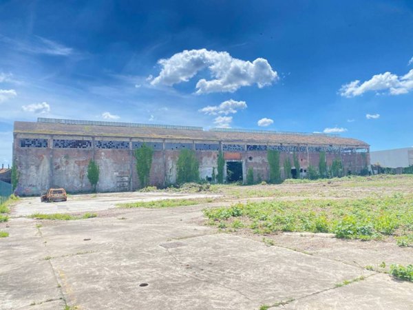 locale commerciale in vendita a Novate Milanese