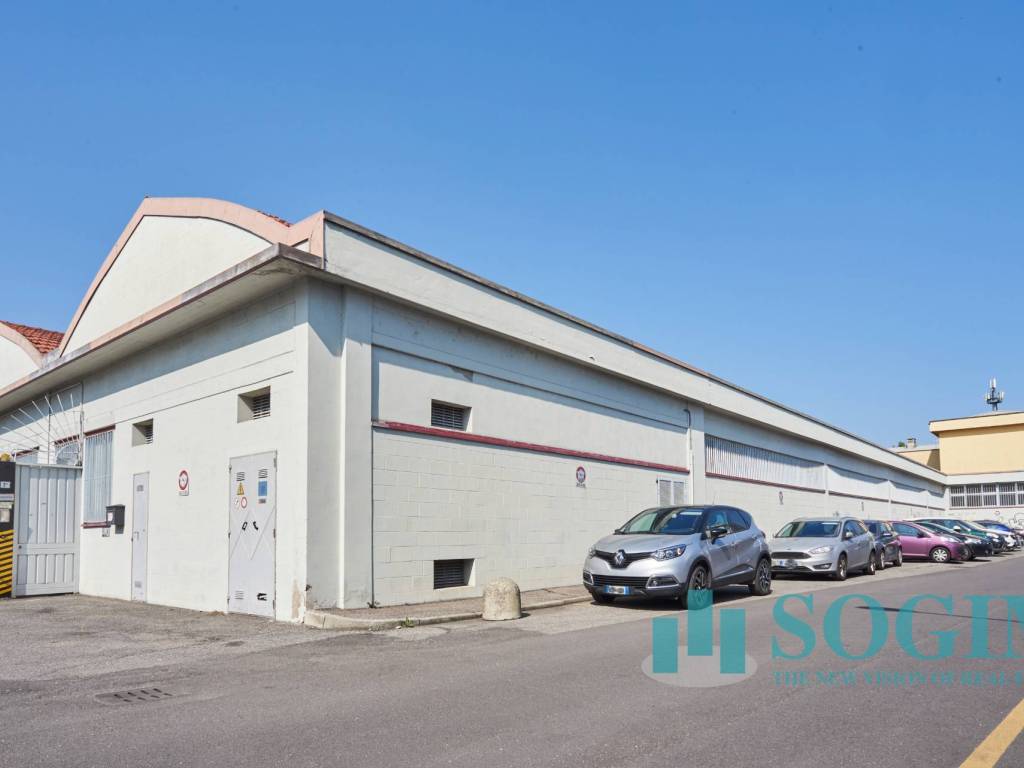 locale commerciale in vendita a Novate Milanese