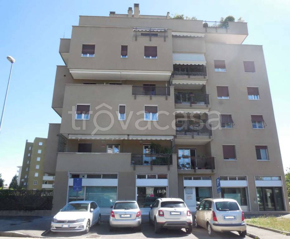 negozio in vendita a Novate Milanese