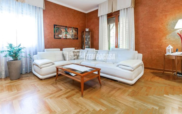 casa indipendente in vendita a Novate Milanese