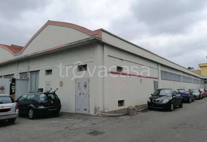 capannone in vendita a Novate Milanese