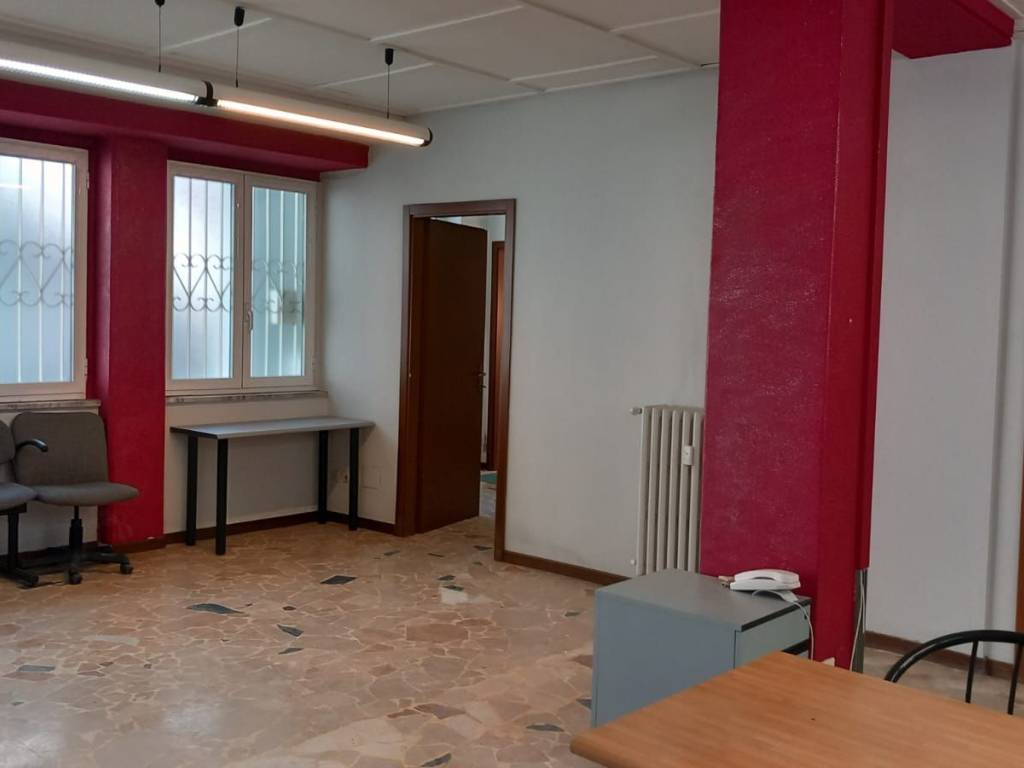 ufficio in vendita a Novate Milanese