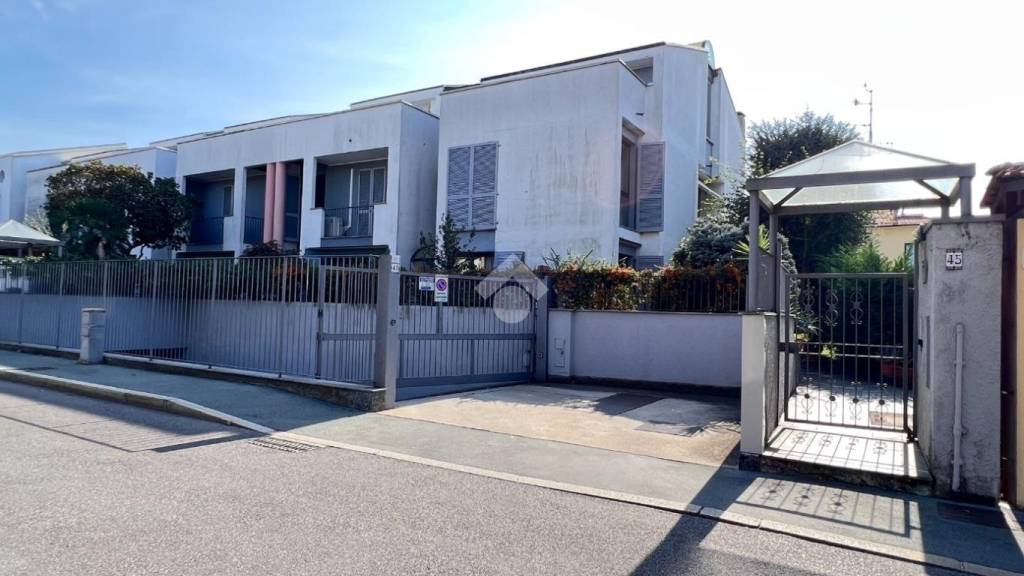 casa indipendente in vendita a Novate Milanese