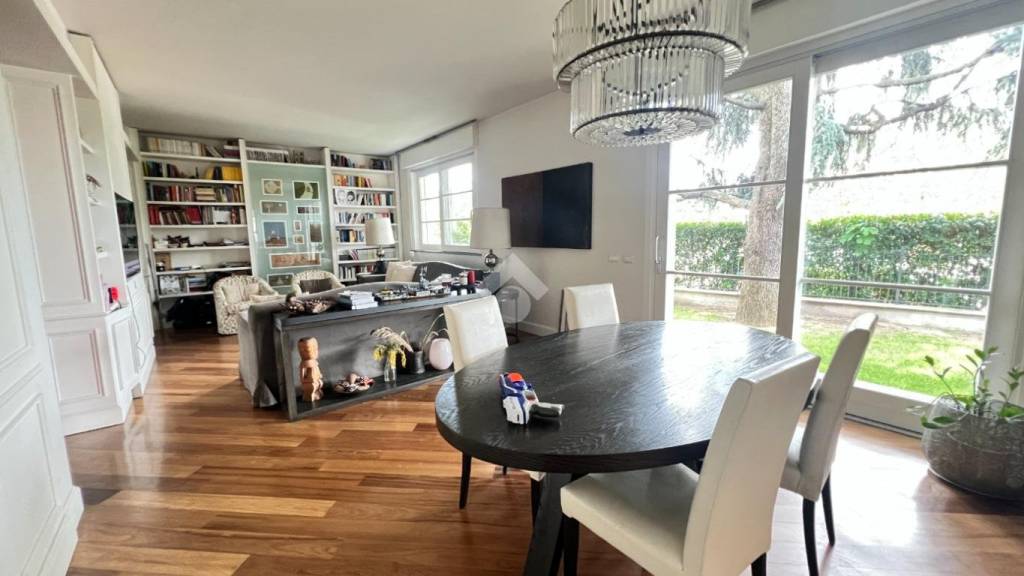 casa indipendente in vendita a Novate Milanese