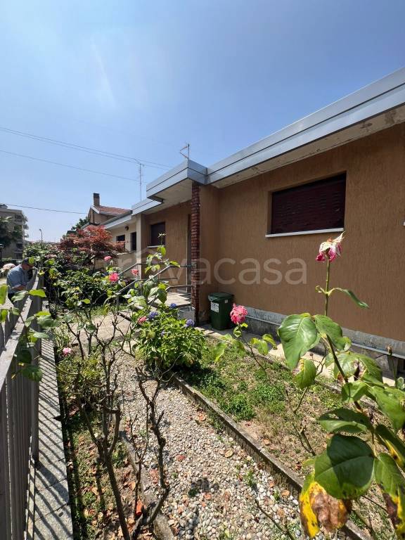 casa indipendente in vendita a Novate Milanese