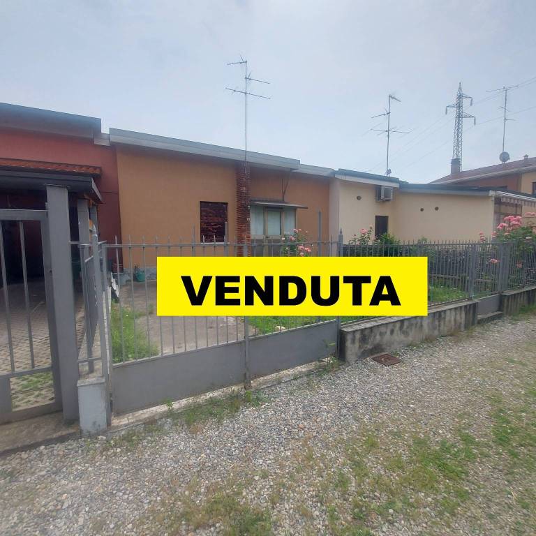 casa indipendente in vendita a Novate Milanese