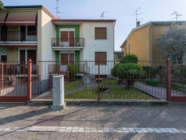 casa indipendente in vendita a Novate Milanese