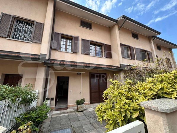 casa indipendente in vendita a Novate Milanese