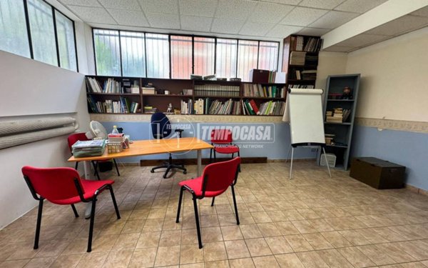 ufficio in vendita a Novate Milanese