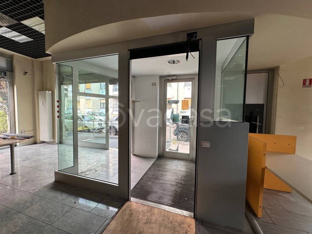 negozio in vendita a Novate Milanese