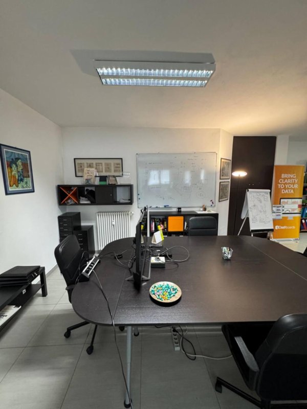 ufficio in vendita a Novate Milanese
