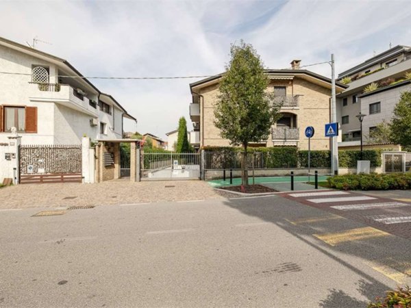 appartamento in vendita a Novate Milanese