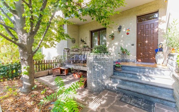 casa indipendente in vendita a Novate Milanese