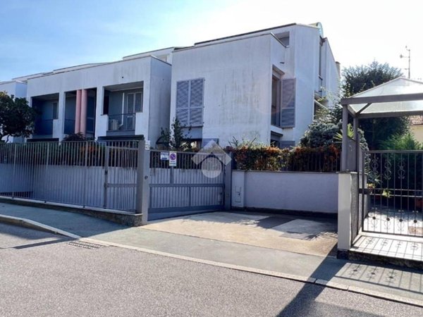 casa indipendente in vendita a Novate Milanese