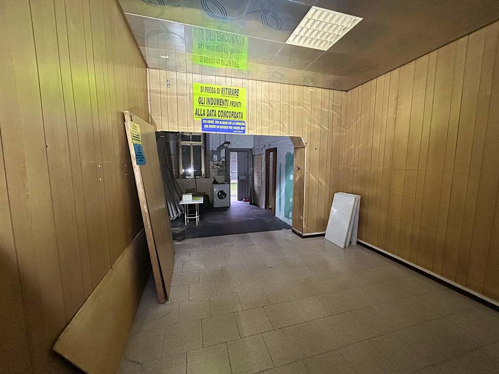 negozio in vendita a Novate Milanese