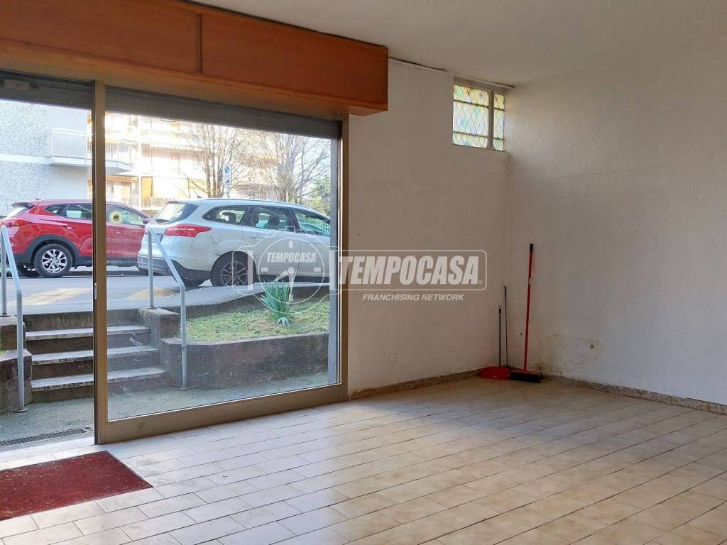 negozio in vendita a Novate Milanese