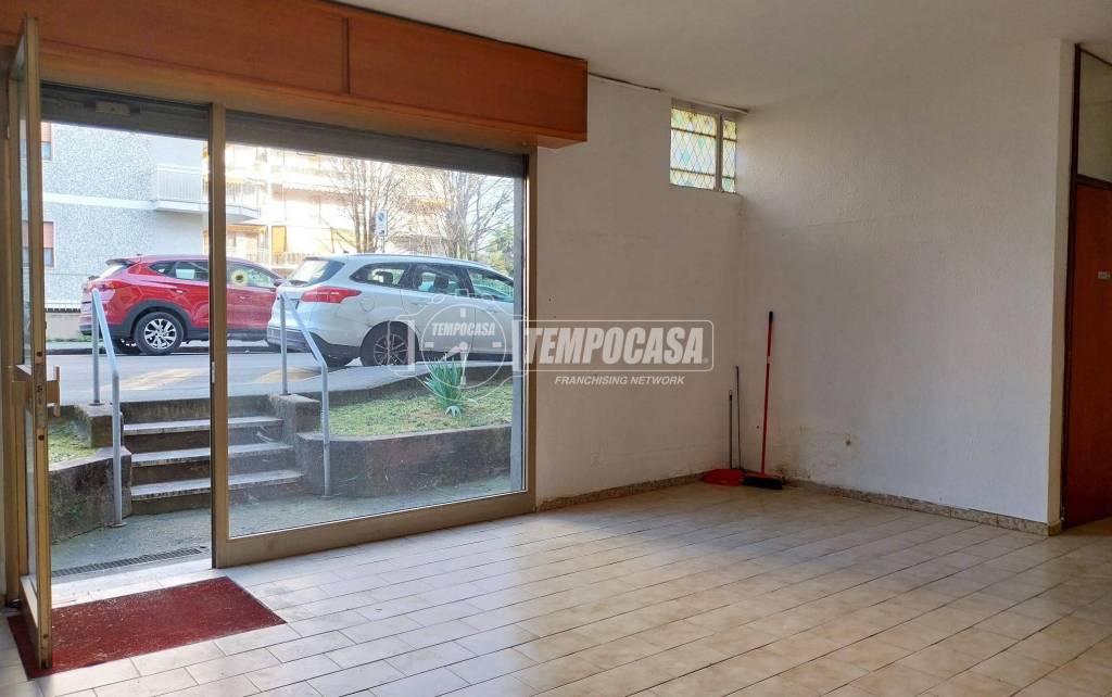 negozio in vendita a Novate Milanese