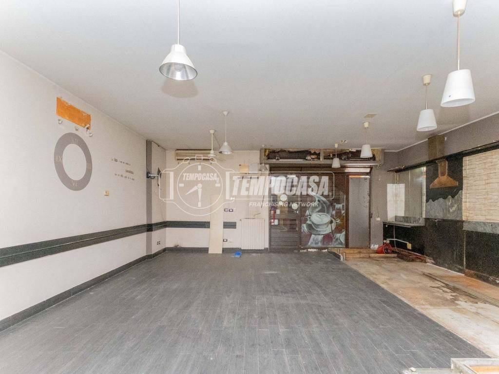 negozio in vendita a Novate Milanese