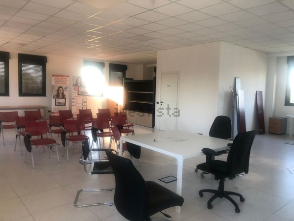 ufficio in vendita a Novate Milanese