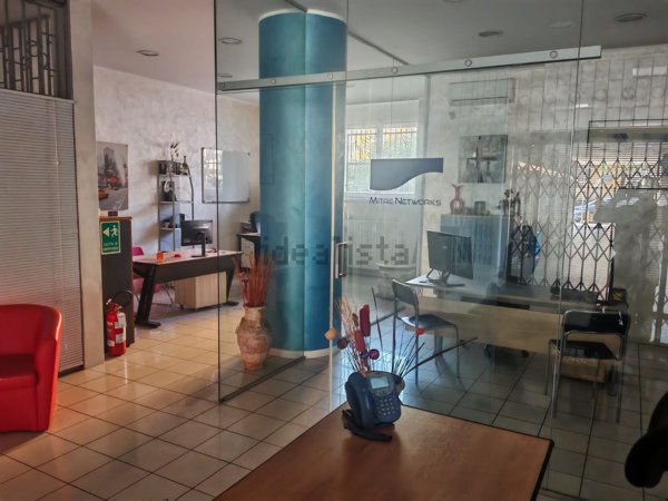 ufficio in vendita a Novate Milanese