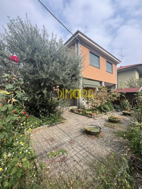 casa indipendente in vendita a Novate Milanese