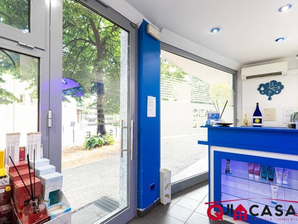 negozio in vendita a Novate Milanese